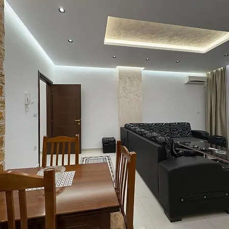 Shtepi Ditore Apartament Elbasan